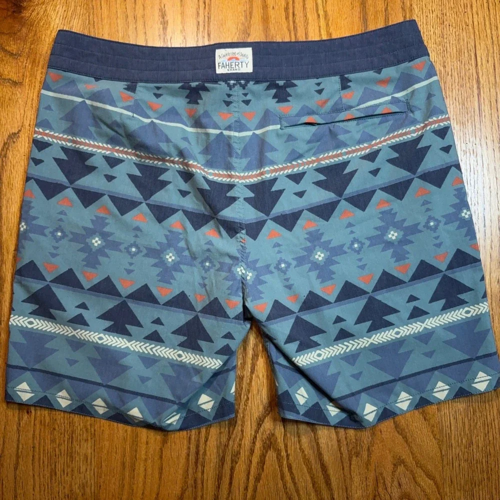 Faherty Board Shorts Mens 35 Blue Geometric Southwest Aztec Beacon MSS2207-SRT